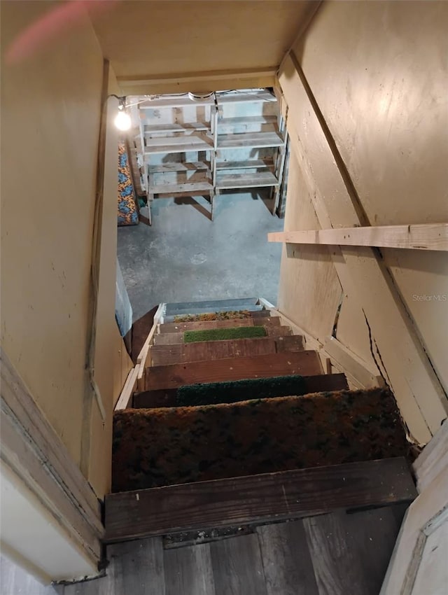 615 Weber Ave, Daytona Beach, FL 32114 - view of stairway