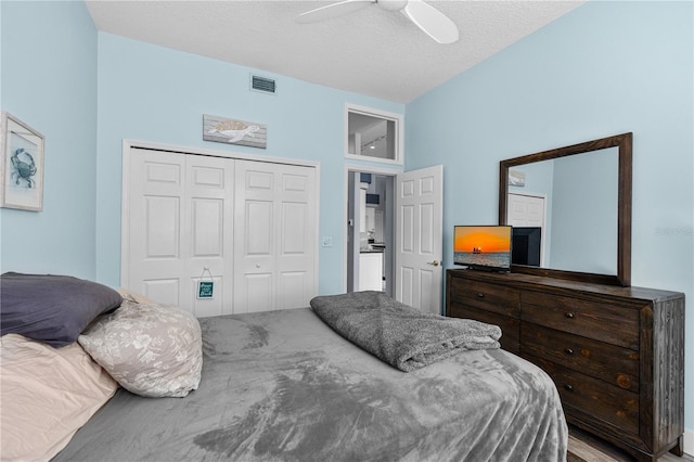 801 Arbor Glen Ct, Ormond Beach, FL 32174 - bedroom with a closet and ceiling fan