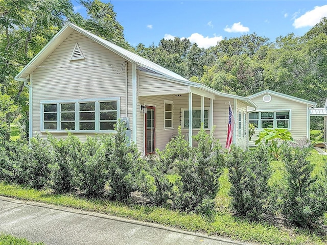 128 N Lakeview Dr, Lake Helen, FL 32744 - photo 1