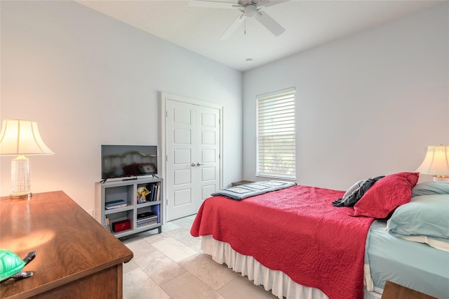 2816 E Venetian Lake Cir, New Smyrna Beach, FL 32168 - bedroom featuring ceiling fan
