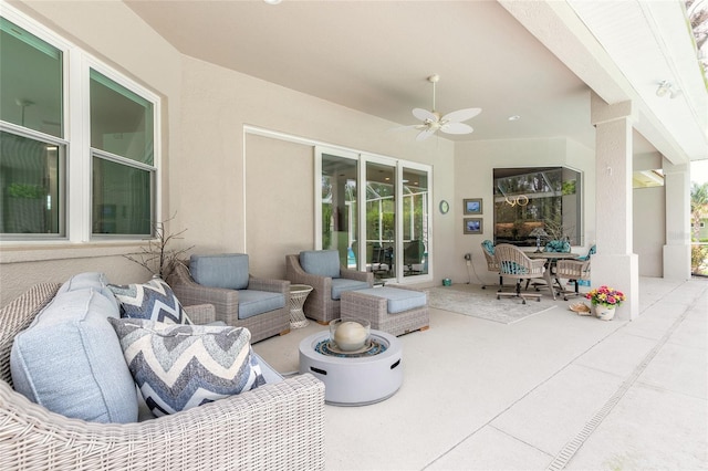 2816 E Venetian Lake Cir, New Smyrna Beach, FL 32168 - view of patio featuring ceiling fan and an outdoor hangout area