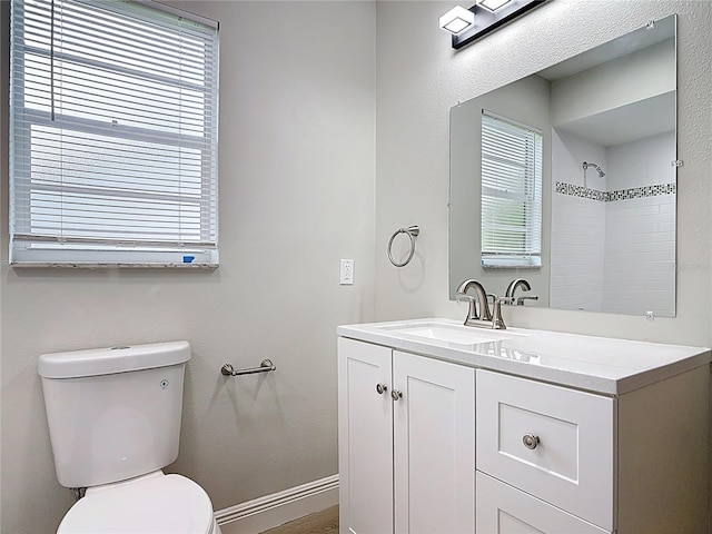 1019 Chippewa Trl, Daytona Beach, FL 32117 - full bath with vanity and a shower