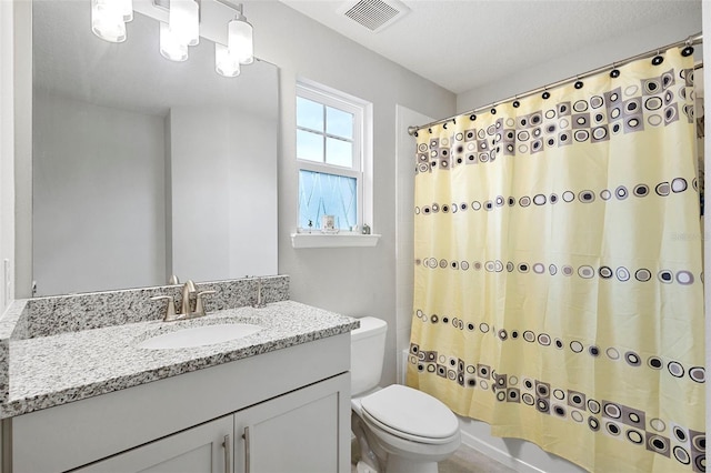 2807 Priego Blvd, Kissimmee, FL 34744 - full bath with vanity and shower / tub combo with curtain