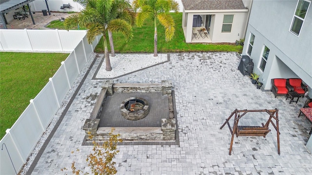 2807 Priego Blvd, Kissimmee, FL 34744 - fenced backyard featuring a patio