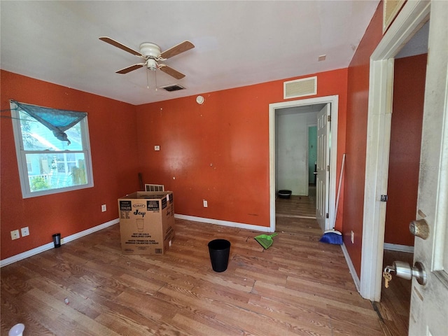 545 Washington St, New Smyrna Beach, FL 32168 - photo 2