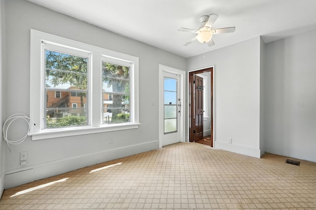200 N St, Daytona Beach, FL 32114 - unfurnished room with carpet and ceiling fan