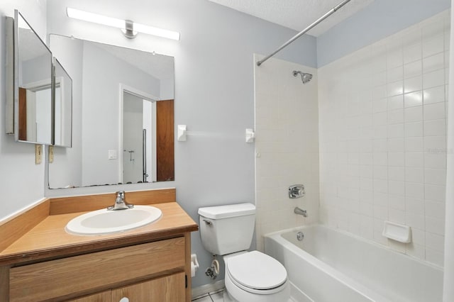 1512 Heritage Ln, Daytona Beach, FL 32117 - full bath with vanity and  shower combination