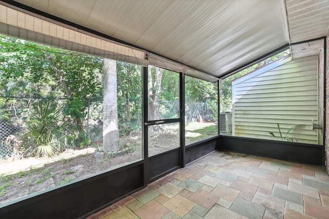 1512 Heritage Ln, Daytona Beach, FL 32117 - view of unfurnished sunroom