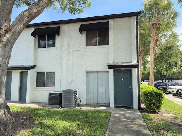 4155 S Semoran Blvd Unit 8, Orlando, FL 32822 - view of front of home featuring stucco siding