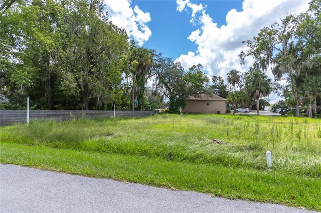 Listing photo 3 for 464 NE 2nd St, Crystal River FL 34429