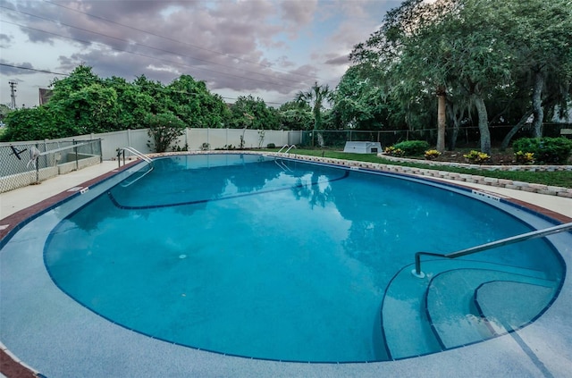 view of swimming pool