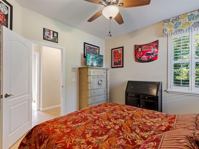 bedroom with ceiling fan