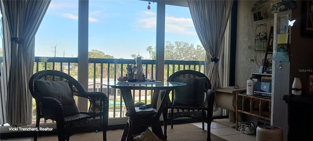 view of sunroom / solarium