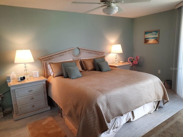 bedroom with ceiling fan