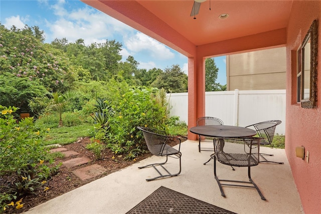 view of patio with ceiling fan