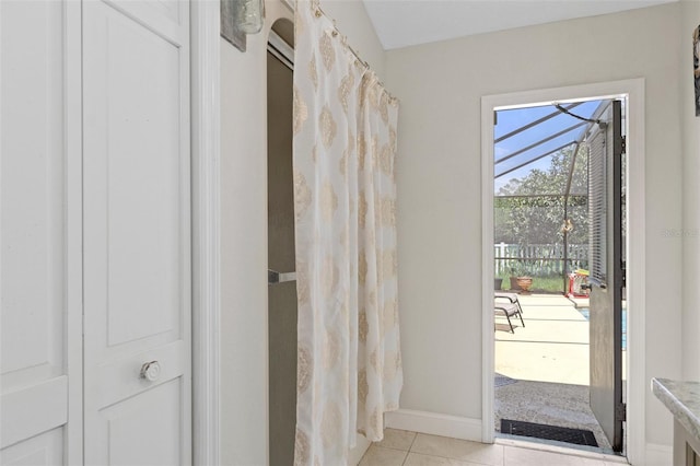 6096 Kinlock Ave, Spring Hill, FL 34608 - full bath featuring tile patterned floors and baseboards