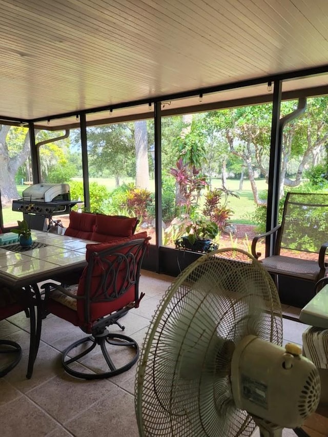 view of sunroom / solarium