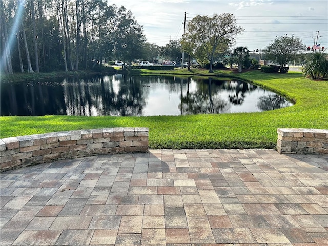 4713 Tiburon Dr, New Port Richey, FL 34655 - property view of water
