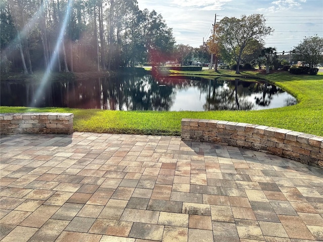 4713 Tiburon Dr, New Port Richey, FL 34655 - exterior space