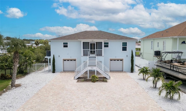 view of front facade featuring a garage