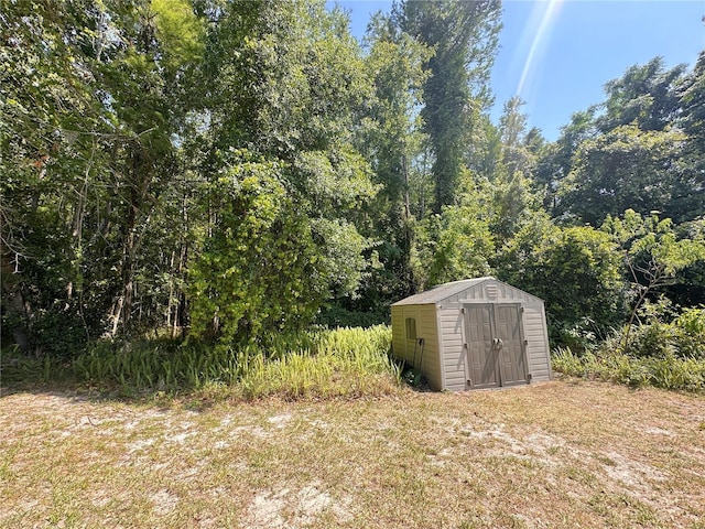 view of outbuilding