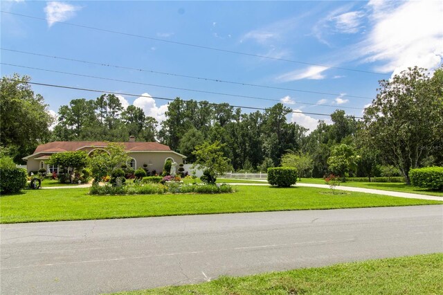 exterior space featuring a lawn