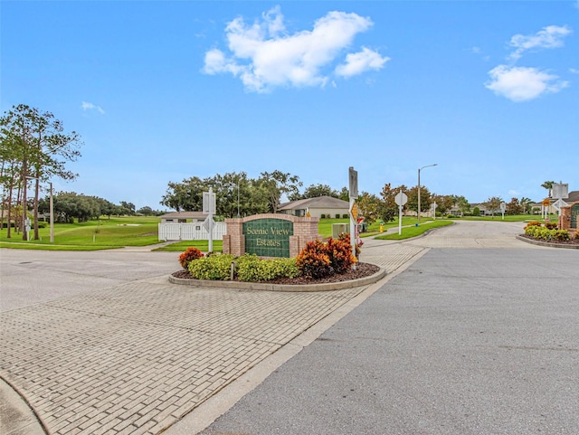 view of community / neighborhood sign