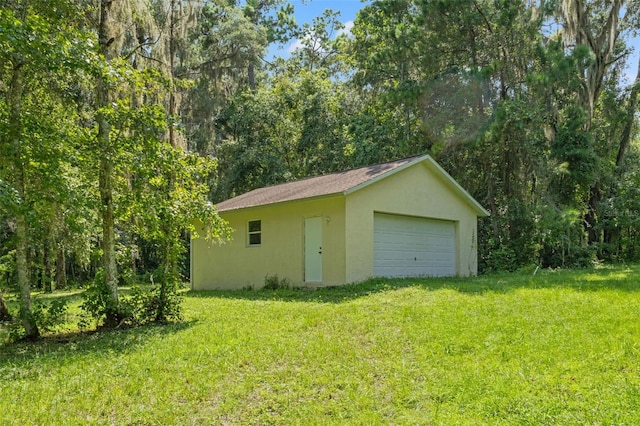 view of detached garage