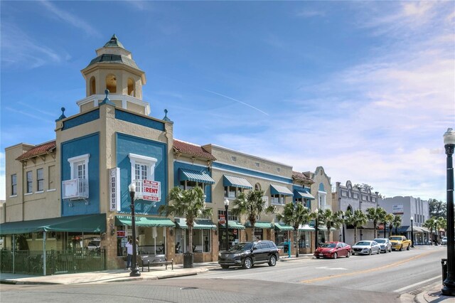 view of building exterior featuring cooling unit