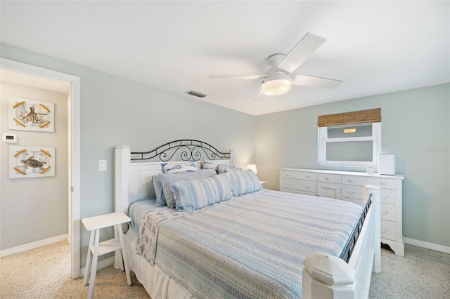 bedroom with ceiling fan