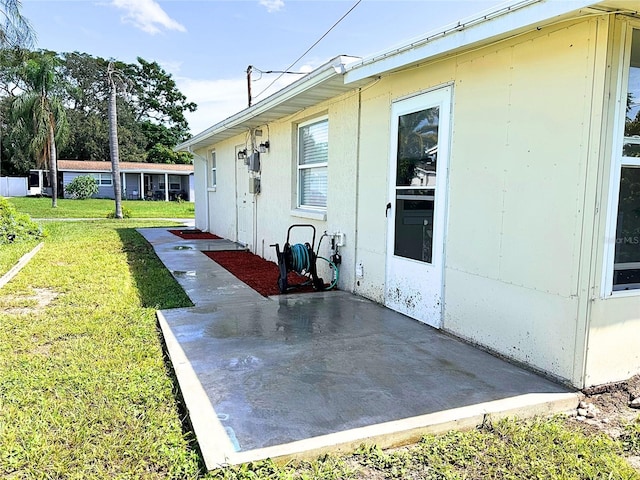 exterior space with a yard