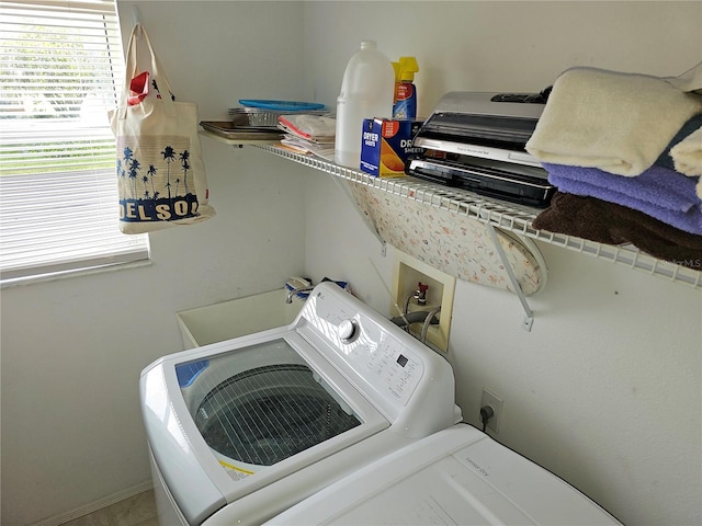 laundry area featuring washer / clothes dryer