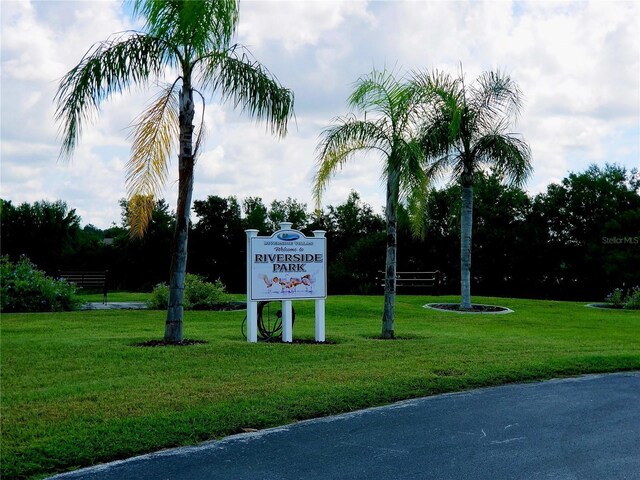4201 Avanti Cir, New Port Richey, FL 34655 - community sign with a yard