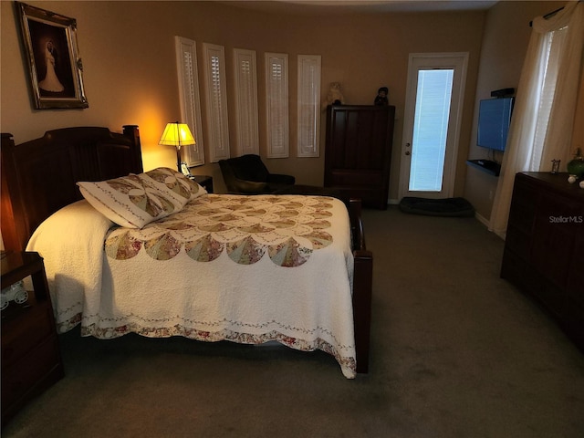 bedroom featuring carpet flooring