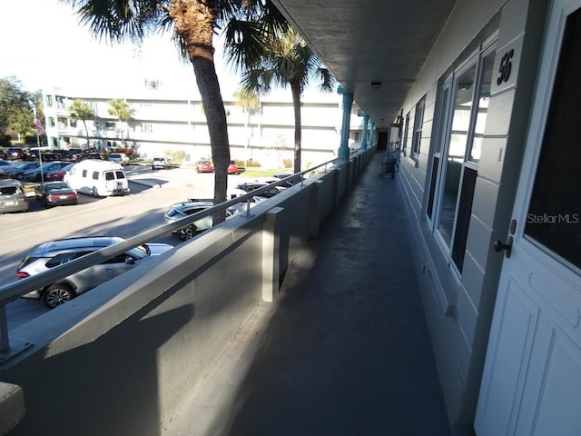 balcony featuring covered porch