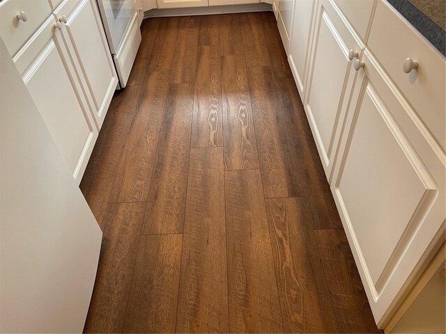 interior details with hardwood / wood-style floors