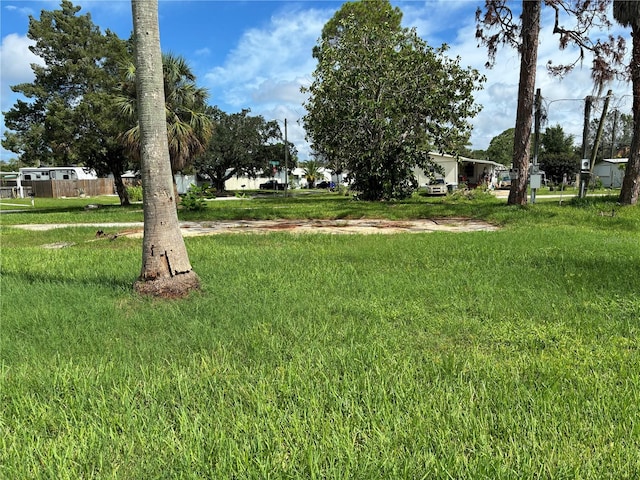 Listing photo 2 for 6812 Garden Dr, New Port Richey FL 34652