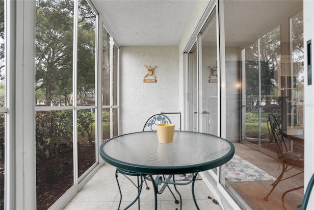 view of sunroom / solarium