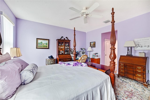 bedroom featuring ceiling fan