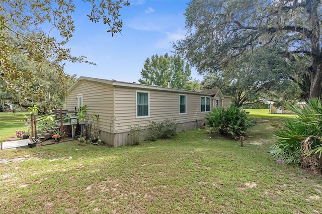 exterior space featuring a lawn