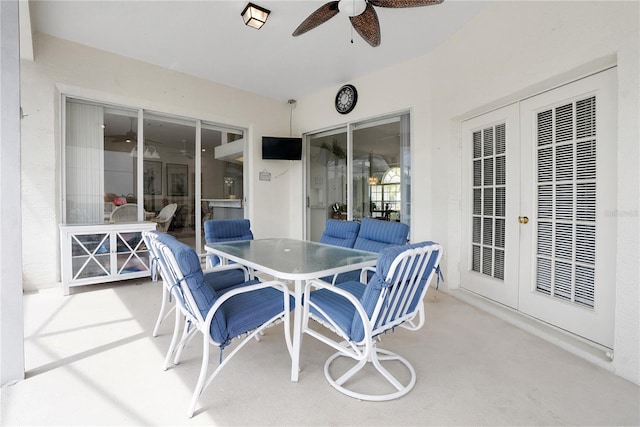 view of patio with ceiling fan