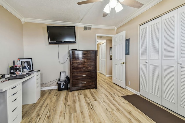 1847 Shore Dr S Unit 614, South Pasadena, FL 33707 - office featuring ceiling fan, visible vents, light wood-style flooring, and ornamental molding