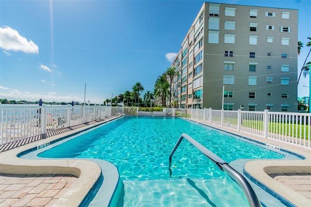 view of swimming pool