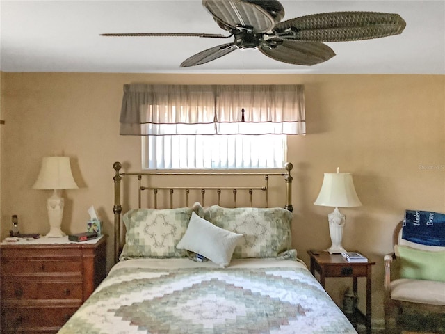 bedroom with ceiling fan