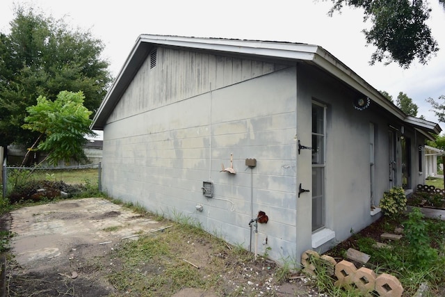 view of home's exterior