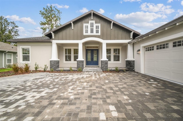 view of front of home featuring a garage