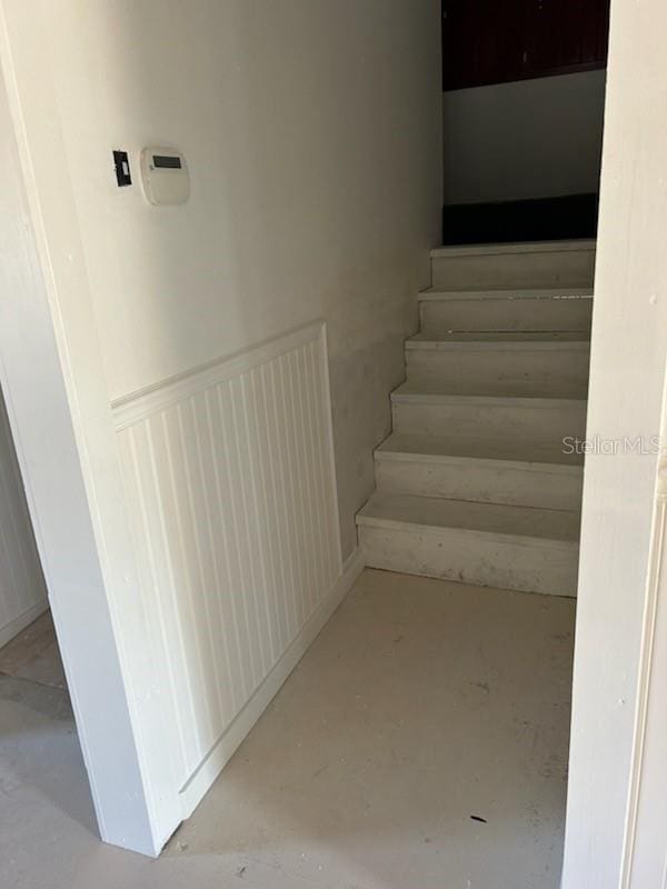 6428 Driftwood Dr, Hudson, FL 34667 - view of staircase
