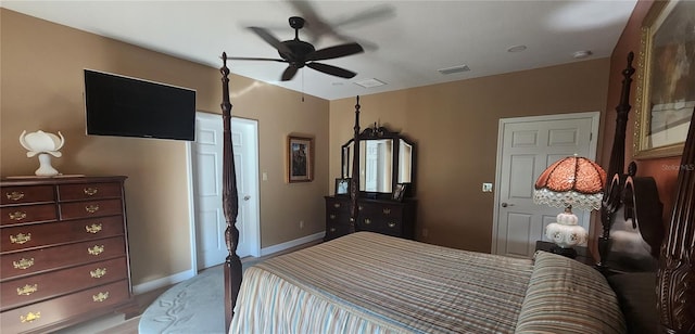 bedroom with ceiling fan