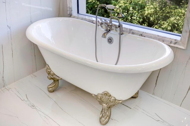 bathroom featuring a bathtub