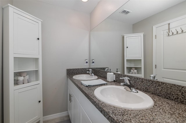 bathroom with vanity